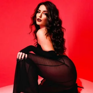 @findomylia